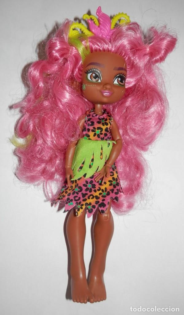 Mu&ntilde;ecas modernas: UN PEQUE&Ntilde;A MU&Ntilde;ECA DE LA MATTEL - Foto 1