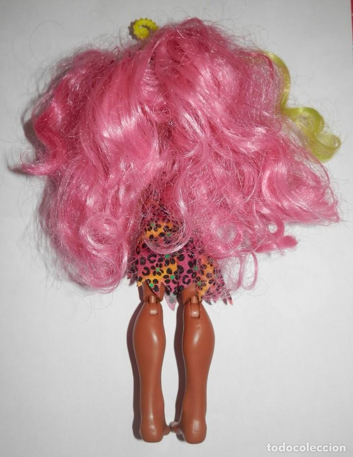 Mu&ntilde;ecas modernas: UN PEQUE&Ntilde;A MU&Ntilde;ECA DE LA MATTEL - Foto 2