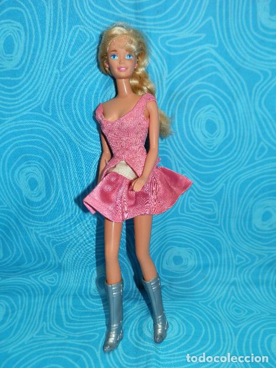 Mu&ntilde;ecas modernas: MU&Ntilde;ECA BARBIE MATTEL1976 EN NUCA - Foto 1