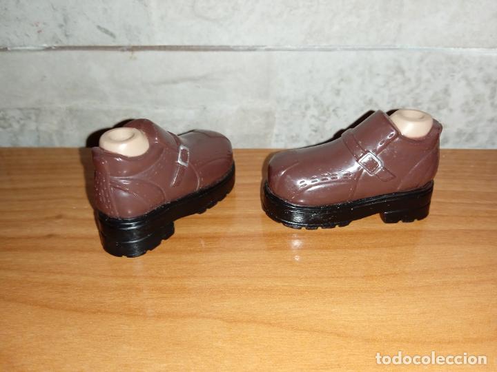 Mu&ntilde;ecas modernas: Zapatos de mu&ntilde;eco Bratz boyz - Foto 3