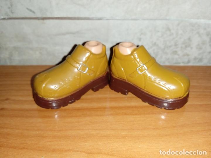 Mu&ntilde;ecas modernas: Zapatos de mu&ntilde;eco Bratz boyz - Foto 1