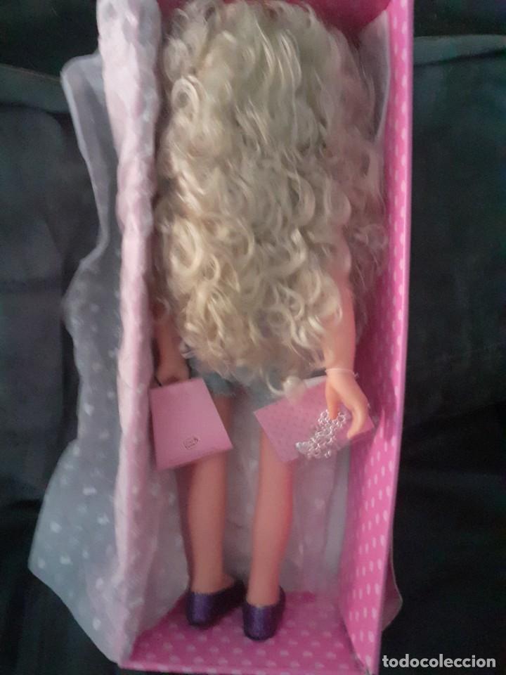 Mu&ntilde;ecas modernas: Mu&ntilde;eca Design a friend, nueva en su caja - Foto 3