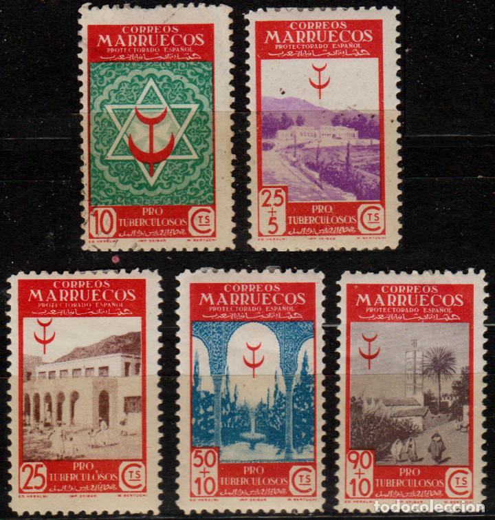Mu&ntilde;ecas modernas: Marruecos 1947, Edifil 270/74 ''Pro tuberculosos''./ Examinar fotos.