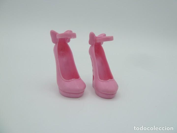 Mu&ntilde;ecas modernas: Zapatos Monster High - Foto 2