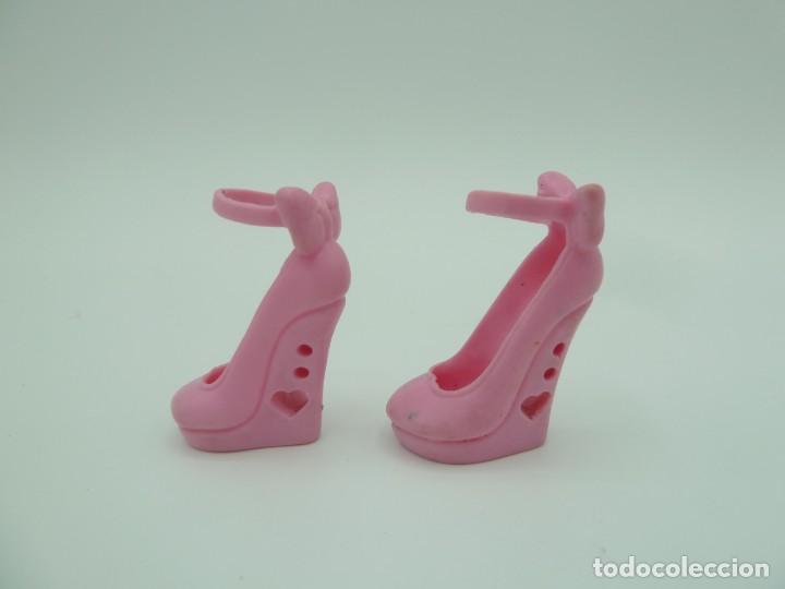 Mu&ntilde;ecas modernas: Zapatos Monster High - Foto 3