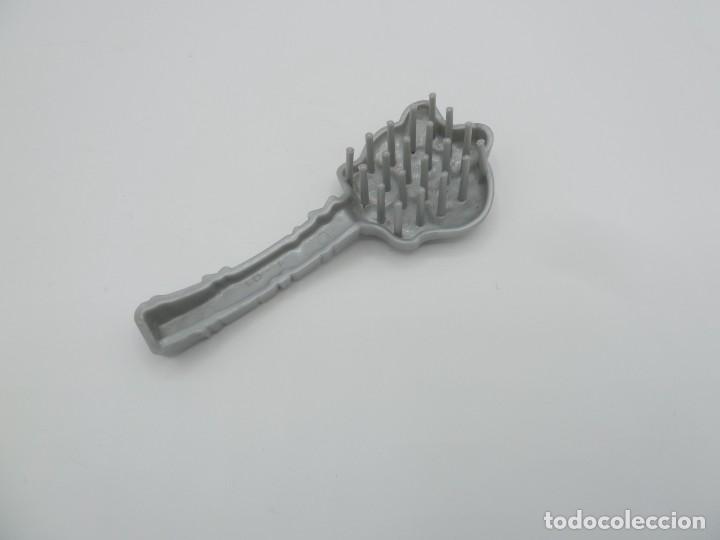 Mu&ntilde;ecas modernas: Cepillo plateado Monster High - Foto 3