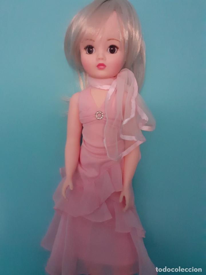 Mu&ntilde;ecas modernas: Mu&ntilde;eca Cissy de Madame Alexander, como nueva - Foto 2