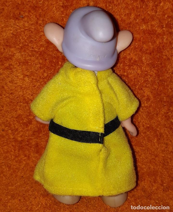Mu&ntilde;ecas modernas: MU&Ntilde;ECO ENANITO MUDITO DE BLANCANIEVES SIMBA DISNEY - Foto 3