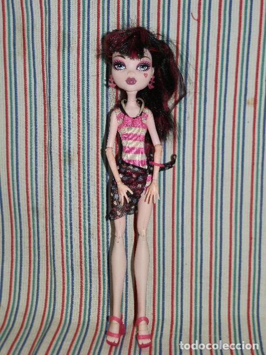 Mu&ntilde;ecas modernas: MONSTER HIGH DRACULAURA 2008 - Foto 1