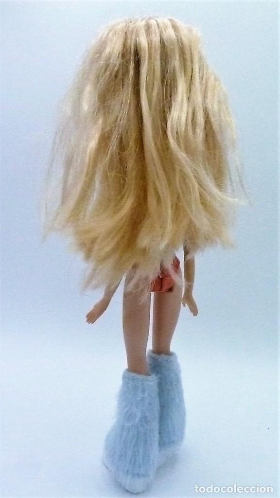 Mu&ntilde;ecas modernas: Cloe Bratz. MGA 2001 - Foto 3