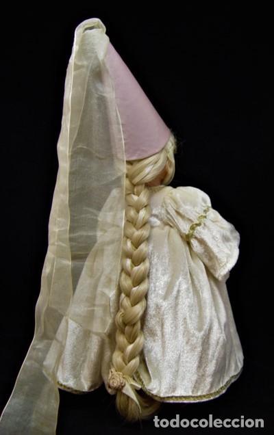 Mu&ntilde;ecas modernas: Mu&ntilde;eca Rapunzel de Lee Middleton - Foto 8