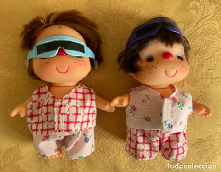 Mu&ntilde;ecas modernas: PAREJA DE MU&Ntilde;ECOS CON PECAS Y GAFAS - Foto 1