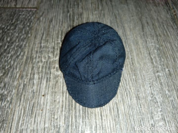 Mu&ntilde;ecas modernas: Gorro de mu&ntilde;eca bratz - Foto 1