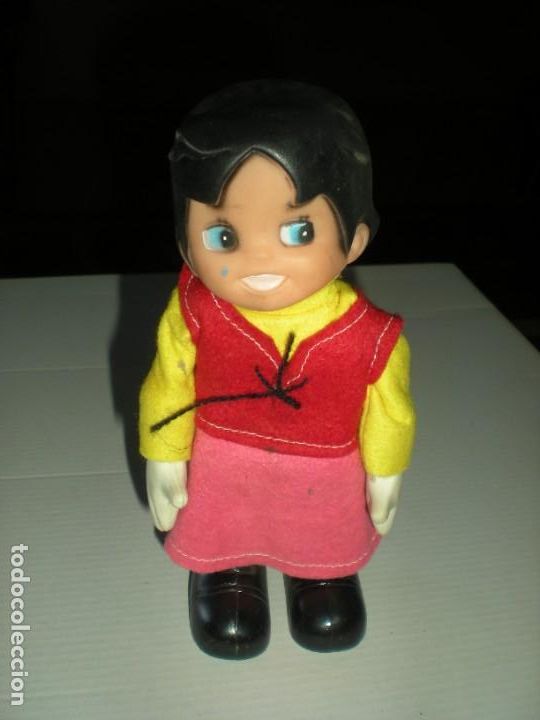 Mu&ntilde;ecas modernas: MU&Ntilde;ECA DE HEIDI, FUNCIONA A CUERDA, ANDA Y SE MUEVE H17cm - Foto 2