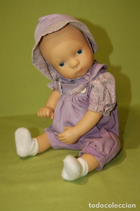 Mu&ntilde;ecas modernas: Mu&ntilde;eca de la artista sylvia natterer - Foto 1