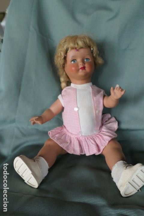Mu&ntilde;ecas modernas: Antigua mu&ntilde;eca francesa de estuco. Marca CAPI. - Foto 2