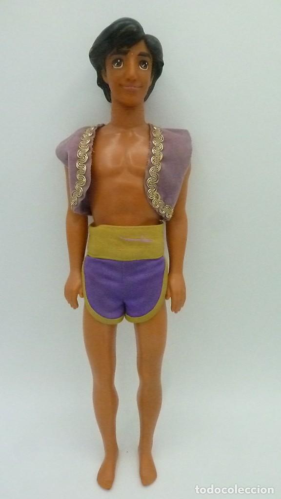 Mu&ntilde;ecas modernas: Mu&ntilde;eco Aladdin Disney. Mattel - Foto 3