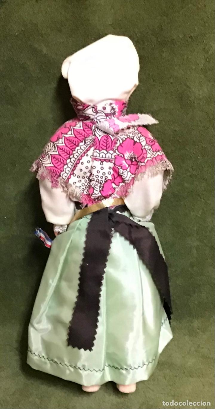 Mu&ntilde;ecas modernas: MU&Ntilde;ECA REGIONAL FRANCESA - Foto 2