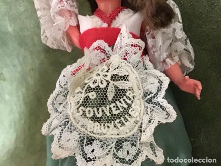 Mu&ntilde;ecas modernas: MU&Ntilde;ECA SOUVENIR BRUXELLES - Foto 3