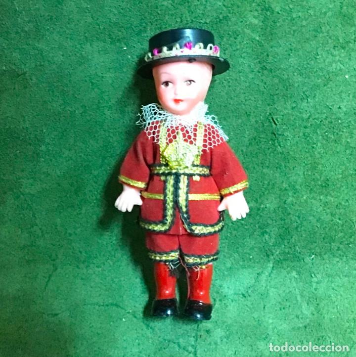 Mu&ntilde;ecas modernas: ANTIGUO SOUVENIR, MU&Ntilde;ECO - Foto 1