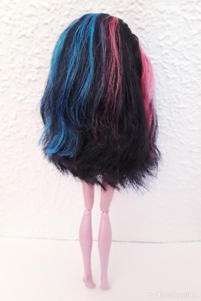Mu&ntilde;ecas modernas: Monster High Dracubecca Freaky Fusions - Foto 3