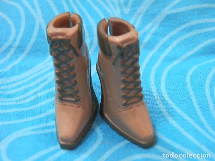 Mu&ntilde;ecas modernas: ZAPATOS BOTAS BOTINES DE MU&Ntilde;ECA BRATZ - Foto 2