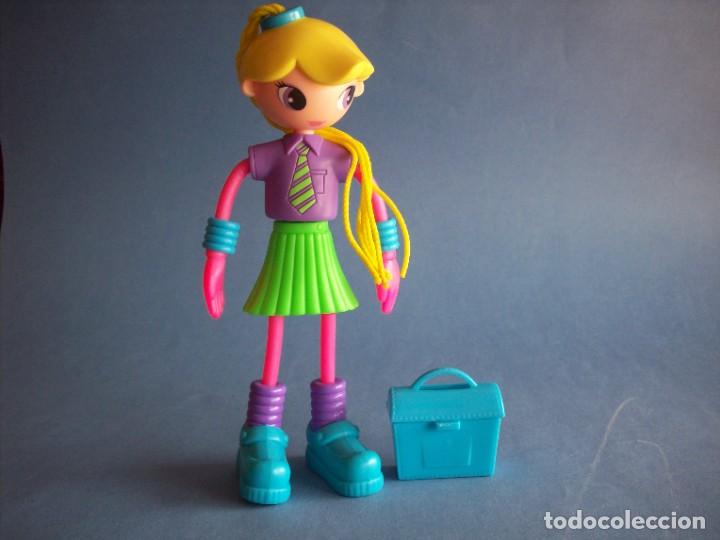 Mu&ntilde;ecas modernas: mu&ntilde;eca espaguetti con su maletin - Foto 1