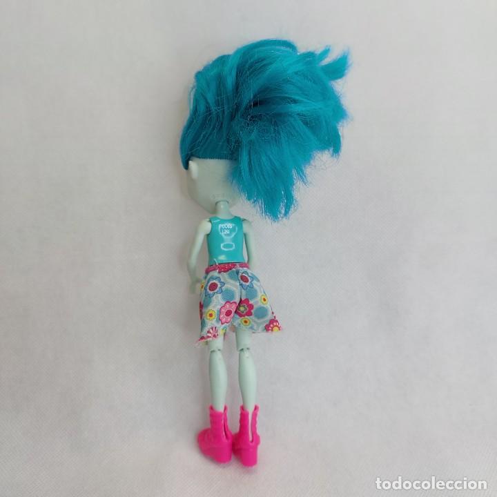 Mu&ntilde;ecas modernas: MU&Ntilde;ECA ENCHANTIMALS . - Foto 2
