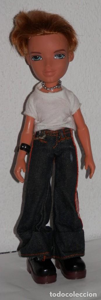 Mu&ntilde;ecas modernas: MU&Ntilde;EO BRATZ MGA 2002 - Foto 1