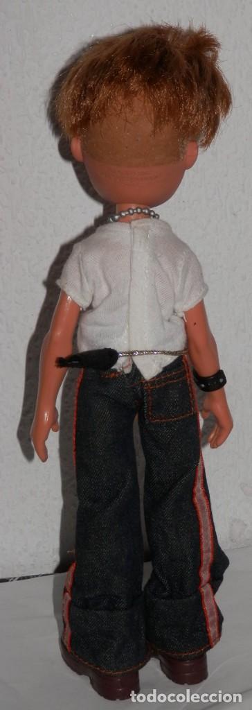 Mu&ntilde;ecas modernas: MU&Ntilde;EO BRATZ MGA 2002 - Foto 2