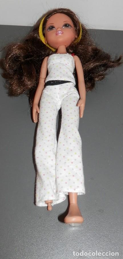 Mu&ntilde;ecas modernas: UNA MU&Ntilde;ECA MGA 2009 BRATZ - Foto 2