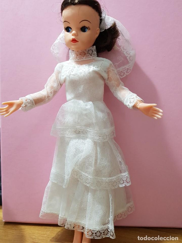 Mu&ntilde;ecas modernas: Vestido vintage v&aacute;lido sindy - Foto 1