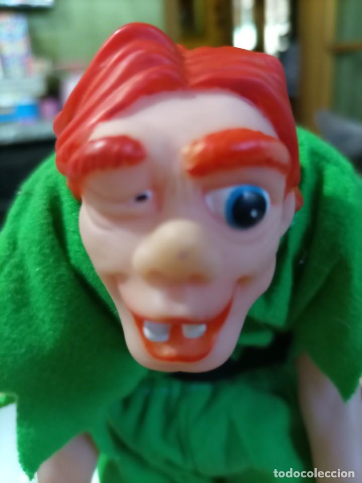 Mu&ntilde;ecas modernas: Mu&ntilde;eco tipo Barbie jorobado - Foto 2