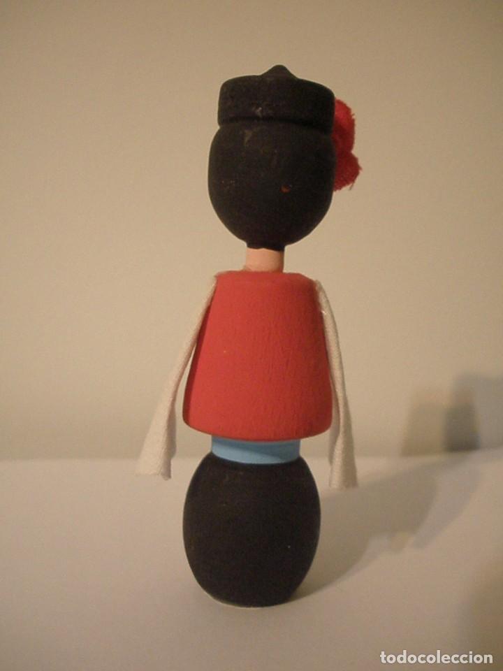 Mu&ntilde;ecas modernas: ARTESANIA - MU&Ntilde;ECA DE MADERA TRADICIONAL B&Uacute;LGARA. - Foto 2