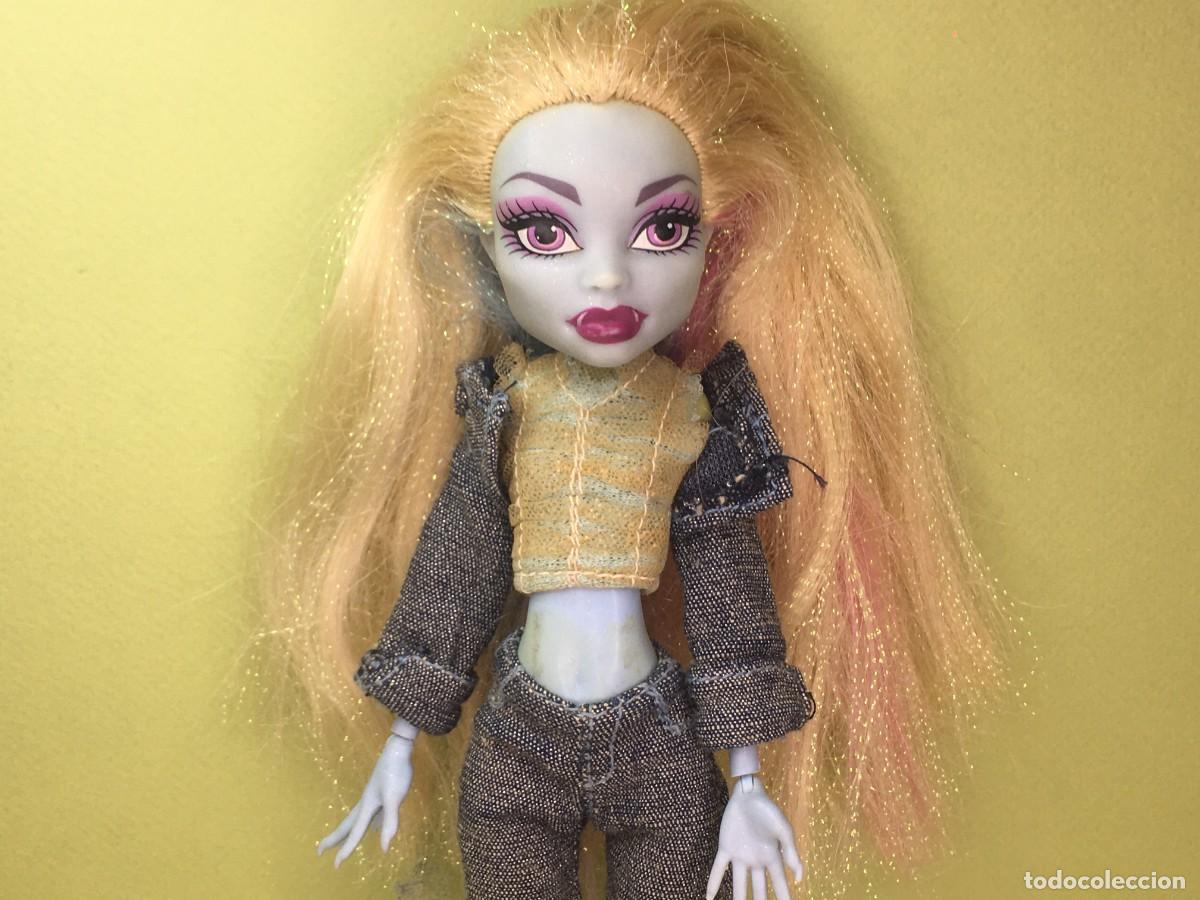 Mu&ntilde;ecas modernas: MU&Ntilde;ECA MONSTER HIGH MATTEL 2010 - Foto 2