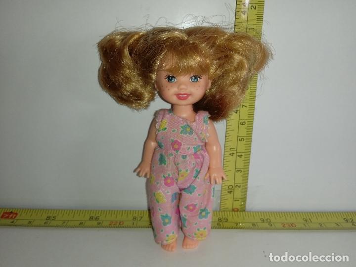 Mu&ntilde;ecas modernas: Mu&ntilde;eca shelly hermanita de Barbie - Foto 3
