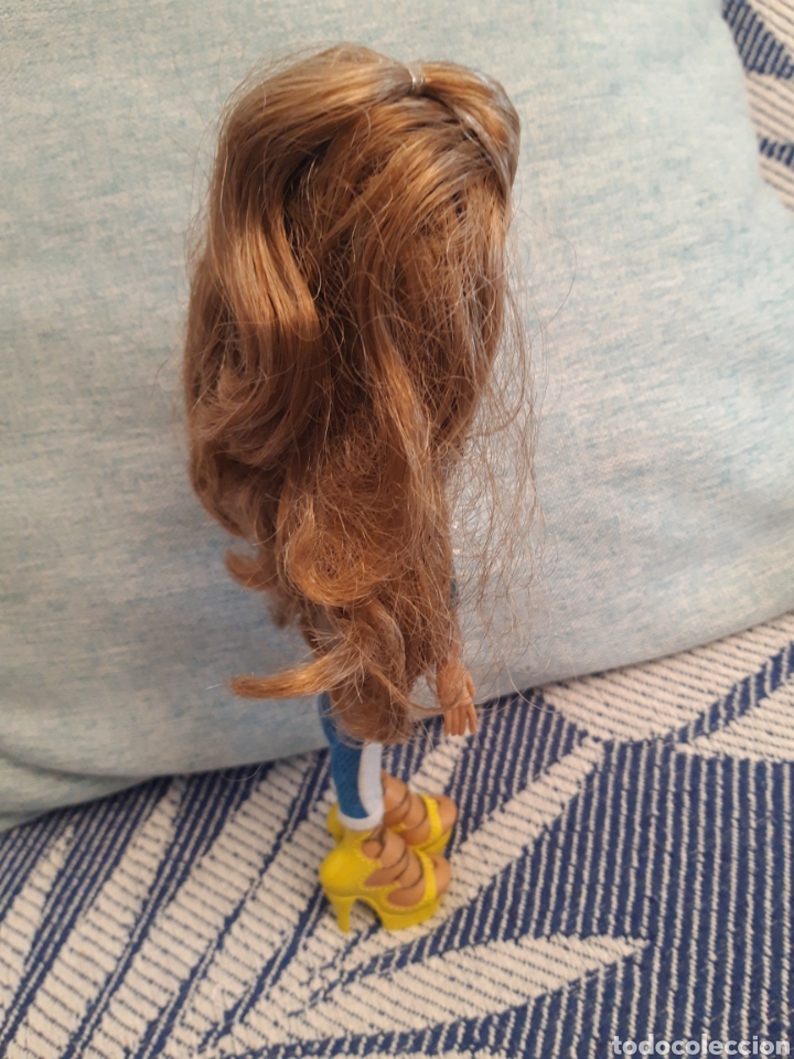 Mu&ntilde;ecas modernas: Mu&ntilde;eca Bratz - Foto 4