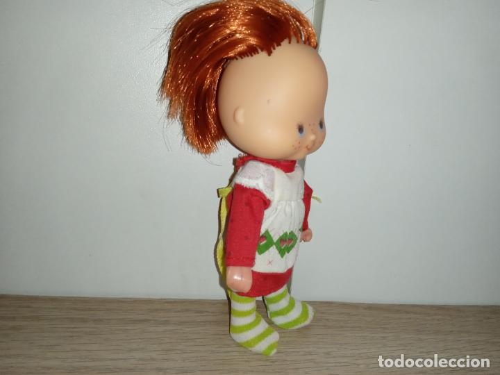 Mu&ntilde;ecas modernas: Mu&ntilde;eca tarta de fresa de los 80 - Foto 4