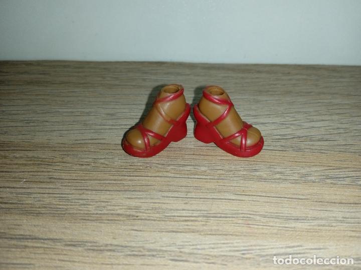 Mu&ntilde;ecas modernas: Zapatos de mu&ntilde;eca minibratz - Foto 1