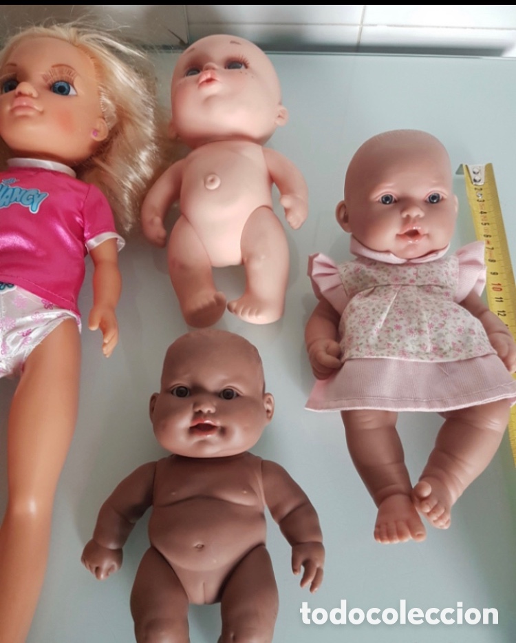 Mu&ntilde;ecas modernas: Lote mu&ntilde;ecas y complementos cuna y sillas - Foto 2