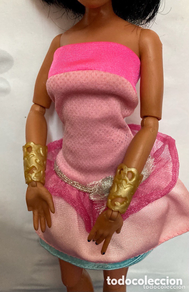 Mu&ntilde;ecas modernas: Mu&ntilde;eca de Disney articulada nueva - Foto 5