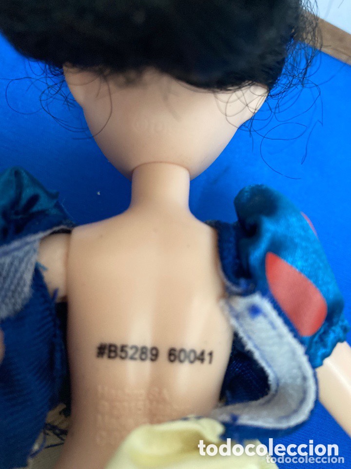Mu&ntilde;ecas modernas: Mu&ntilde;eca de Disney-Hasbro como nueva - Foto 3