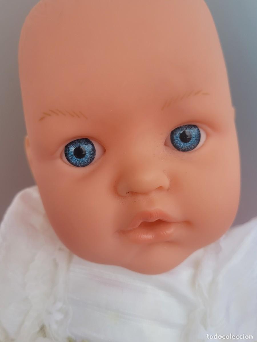 Mu&ntilde;ecas modernas: La mu&ntilde;eca de 40cm, la ropa no es original. - Foto 2