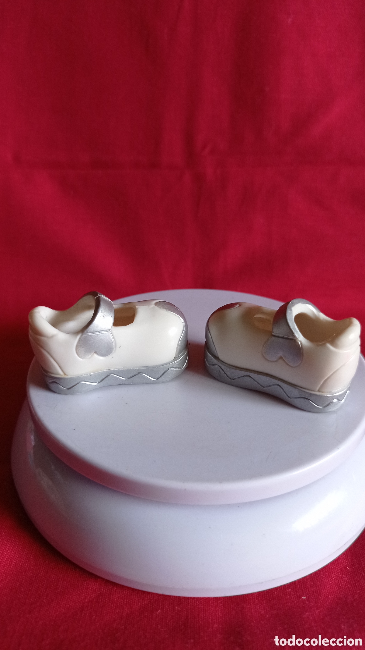 Mu&ntilde;ecas modernas: PAR DE ZAPATOS / PARA MU&Ntilde;ECAS BRATZ - Foto 1