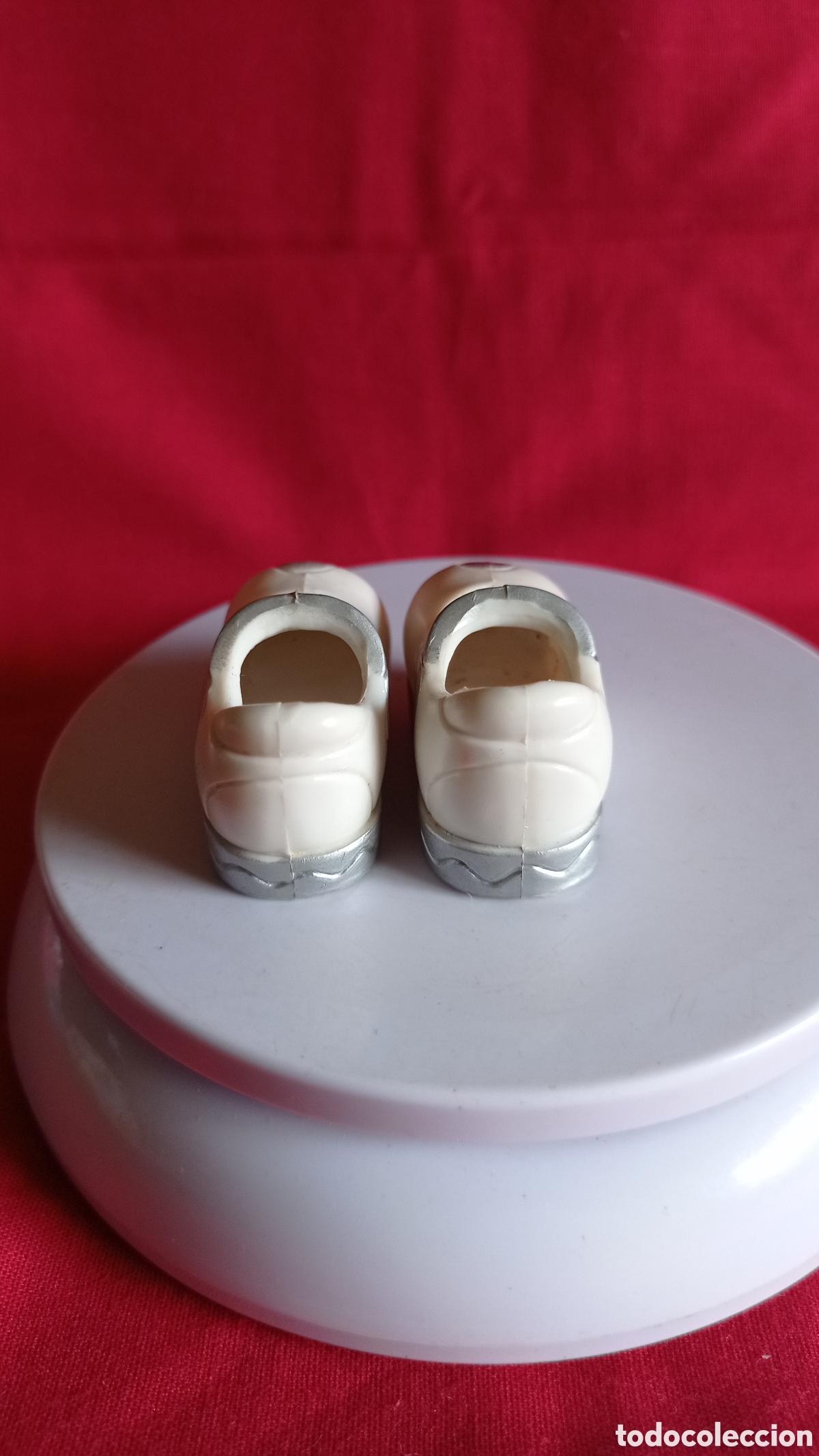 Mu&ntilde;ecas modernas: PAR DE ZAPATOS / PARA MU&Ntilde;ECAS BRATZ - Foto 3
