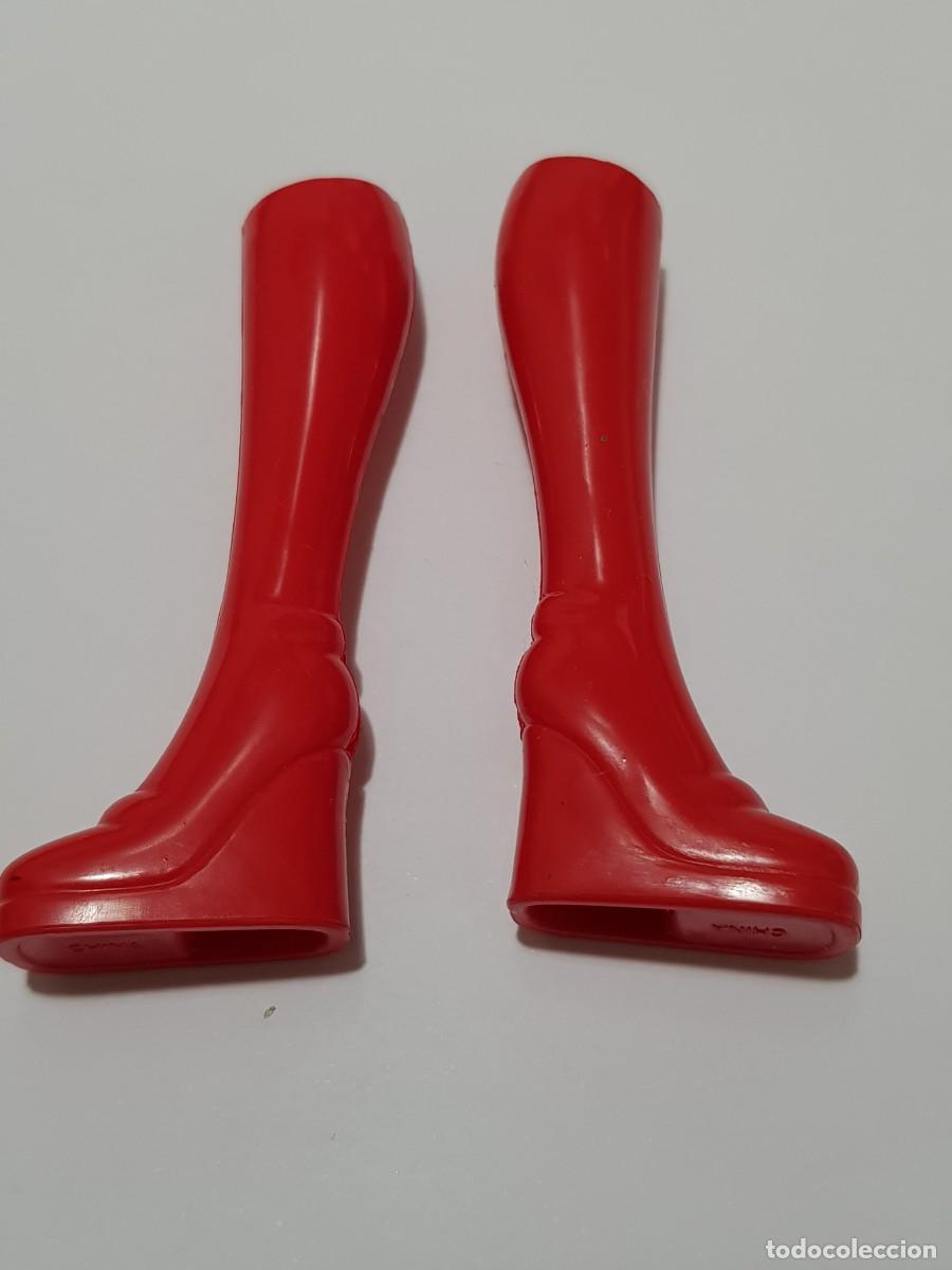 Mu&ntilde;ecas modernas: Zapatos botas mu&ntilde;eca winx