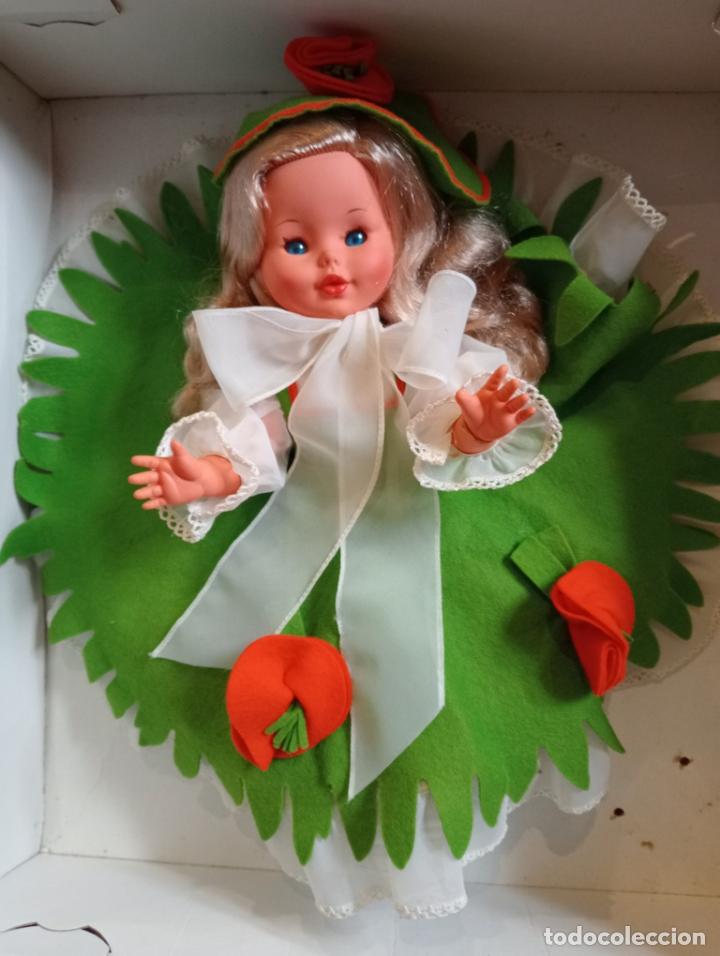 Mu&ntilde;ecas modernas: Mu&ntilde;eca Furga dama en caja, Alina. Ref 32082 - Foto 2