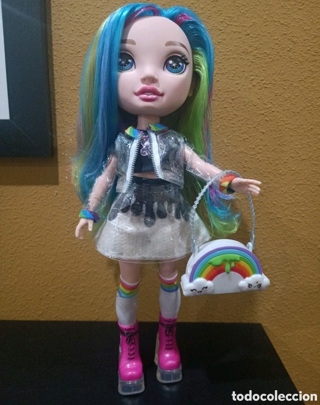 Mu&ntilde;ecas modernas: Rainbow high surprise - Foto 2