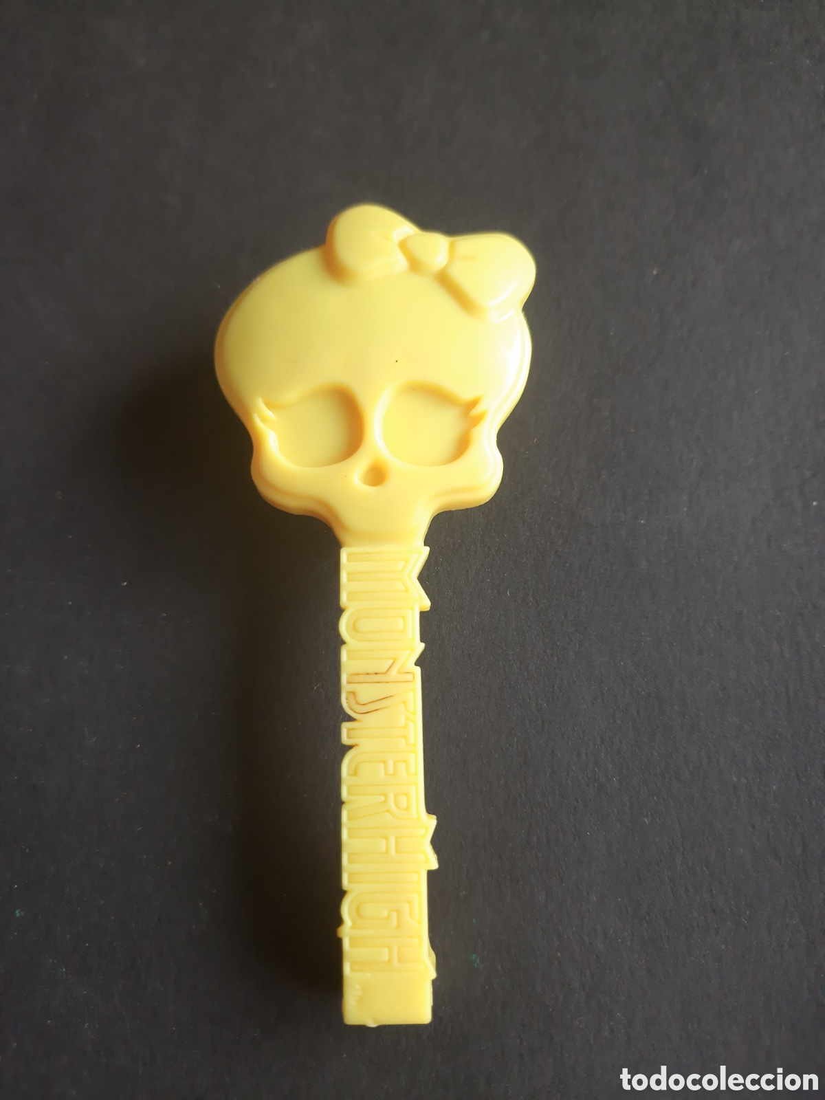Mu&ntilde;ecas modernas: PEINE MU&Ntilde;ECA MONSTER HIGH. AMARILLO - Foto 2