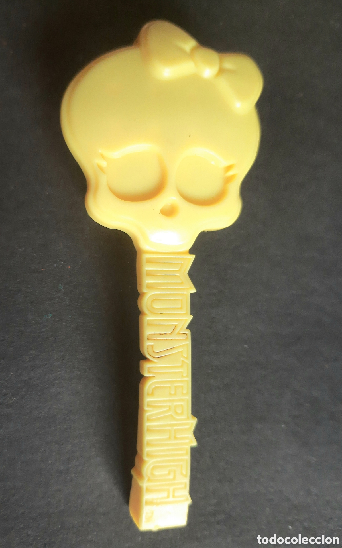 Mu&ntilde;ecas modernas: PEINE MU&Ntilde;ECA MONSTER HIGH. AMARILLO - Foto 1